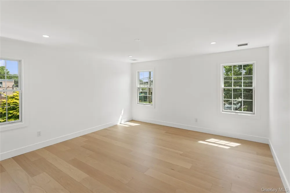 1222 Powell Avenue North Merrick, NY 11566