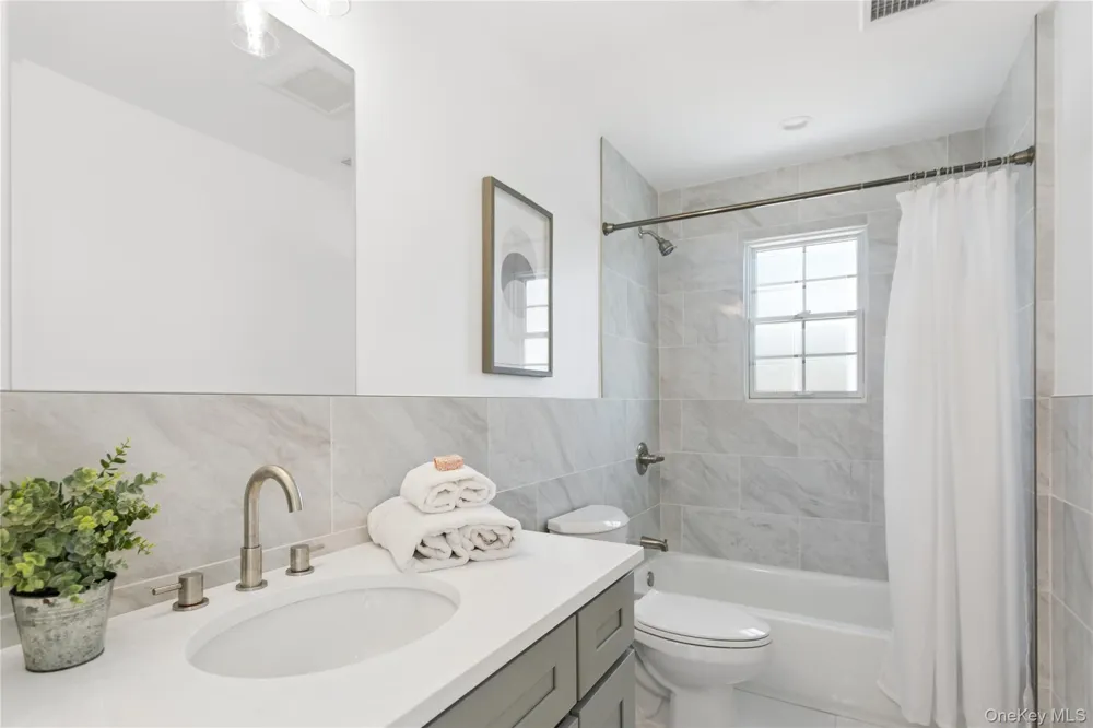 1222 Powell Avenue North Merrick, NY 11566