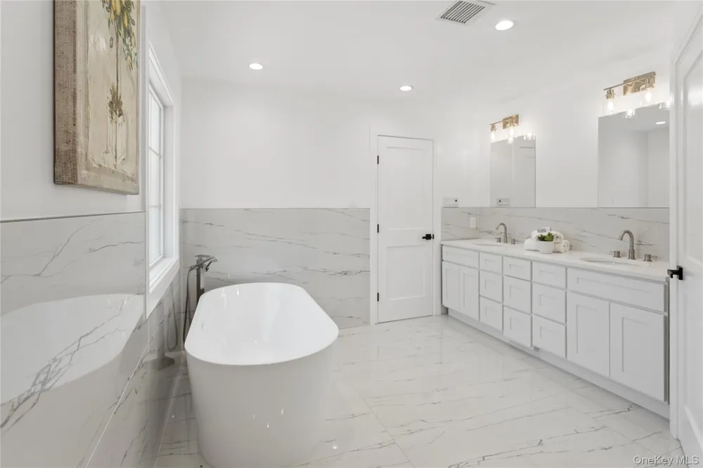 1222 Powell Avenue North Merrick, NY 11566
