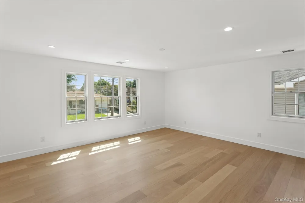1222 Powell Avenue North Merrick, NY 11566