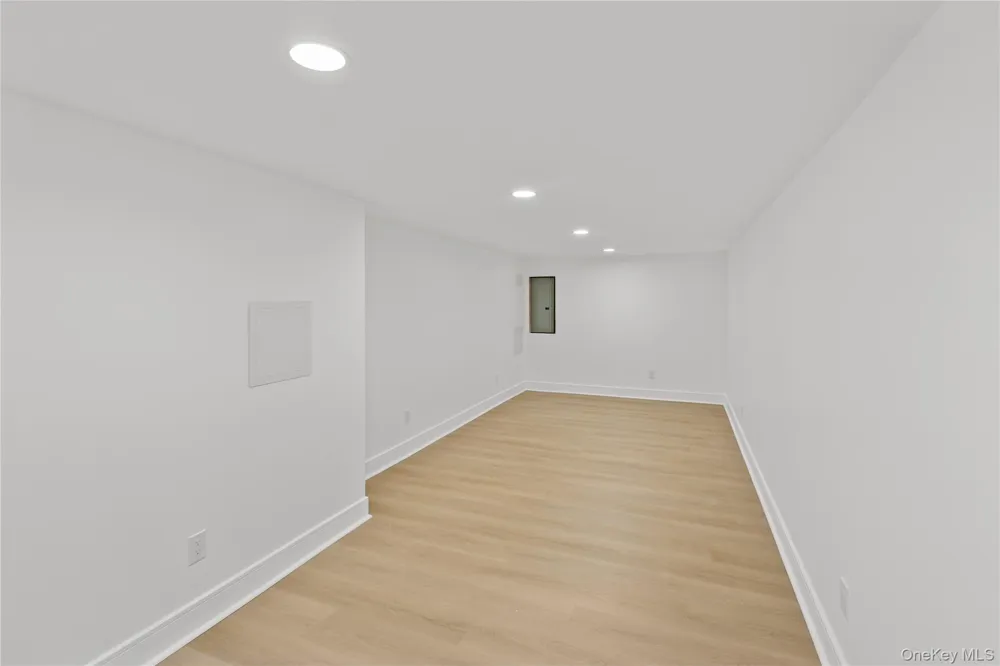 1222 Powell Avenue North Merrick, NY 11566
