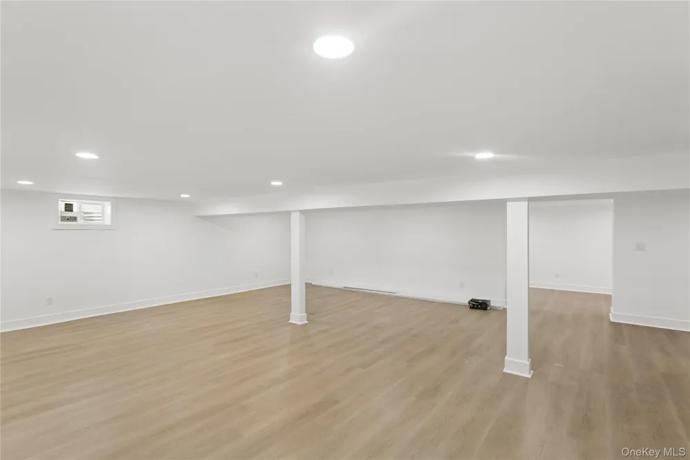 1222 Powell Avenue North Merrick, NY 11566