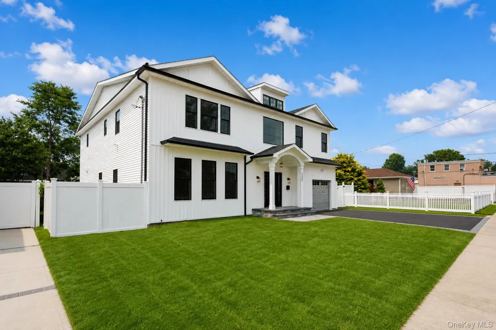 1222 Powell Avenue North Merrick, NY 11566