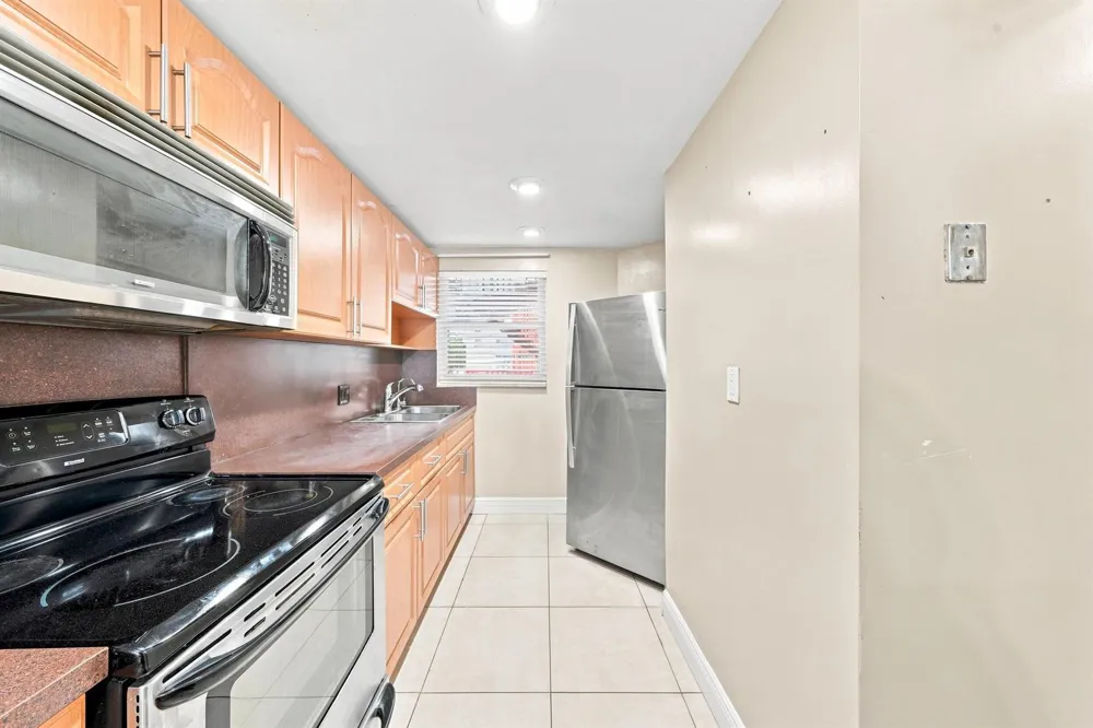 1750 W 46TH STREET #242 Hialeah, FL 33012