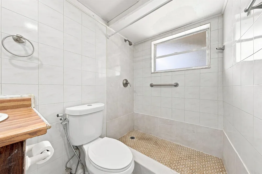 1750 W 46TH STREET #242 Hialeah, FL 33012