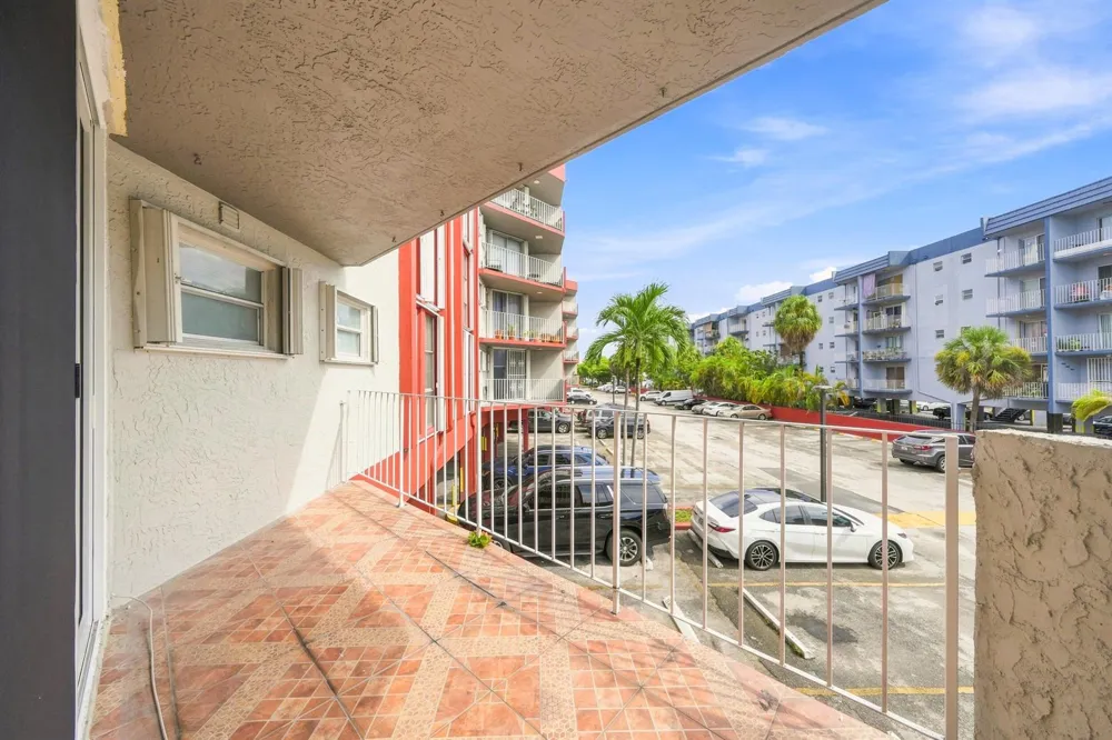 1750 W 46TH STREET #242 Hialeah, FL 33012