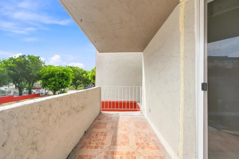 1750 W 46TH STREET #242 Hialeah, FL 33012