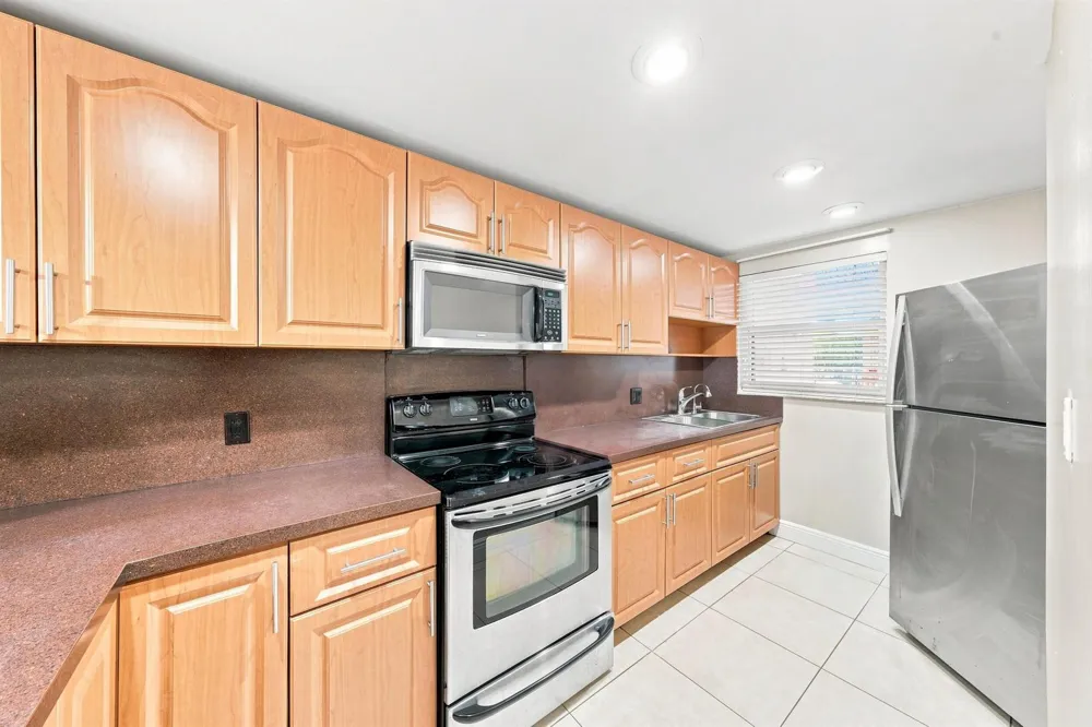1750 W 46TH STREET #242 Hialeah, FL 33012