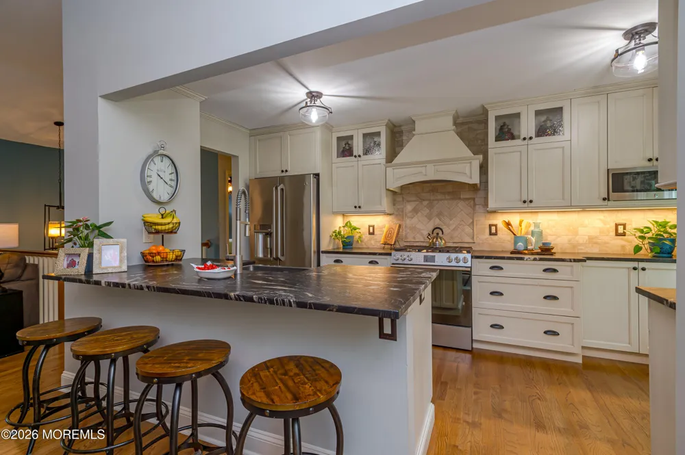 20 Eisenhower Court Matawan, NJ 07747