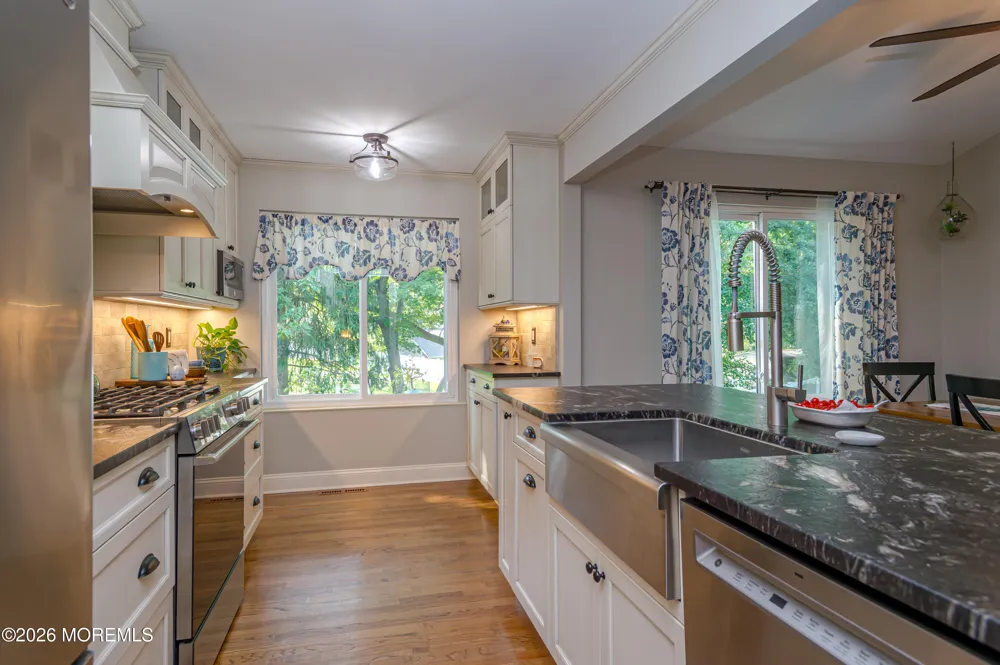20 Eisenhower Court Matawan, NJ 07747