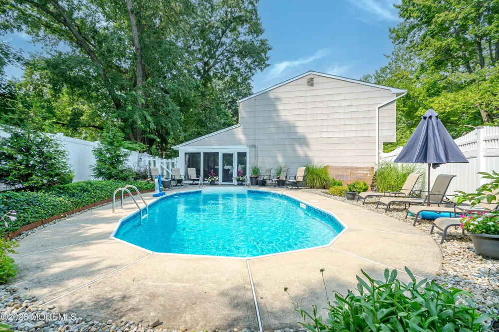 20 Eisenhower Court Matawan, NJ 07747