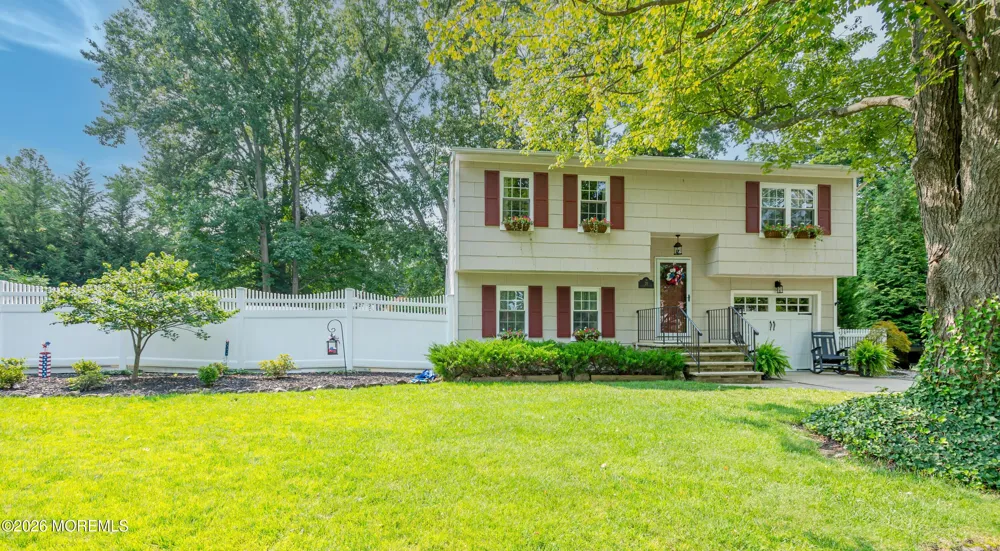 20 Eisenhower Court Matawan, NJ 07747
