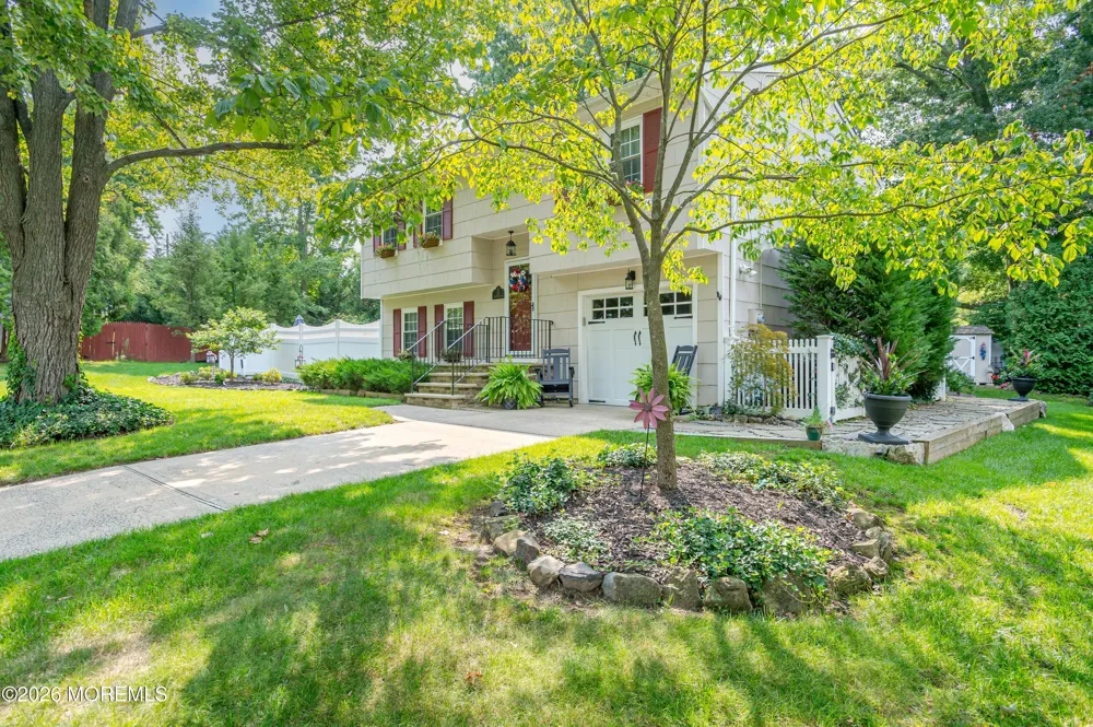 20 Eisenhower Court Matawan, NJ 07747