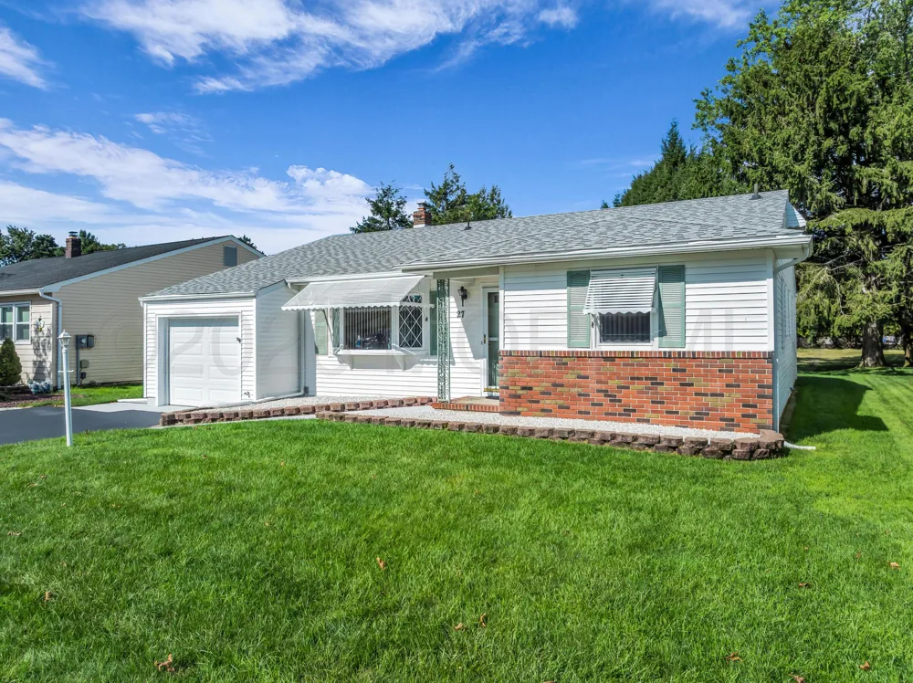 27 Nostrand Drive Toms River, NJ 08757
