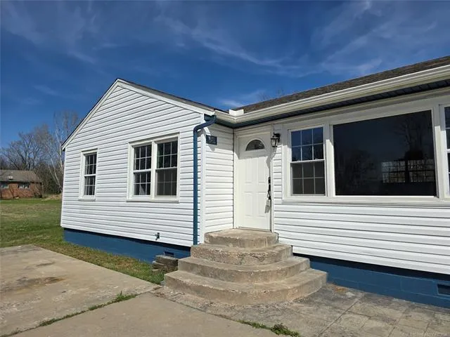 19271 S 4079 ROAD Claremore, OK 74019