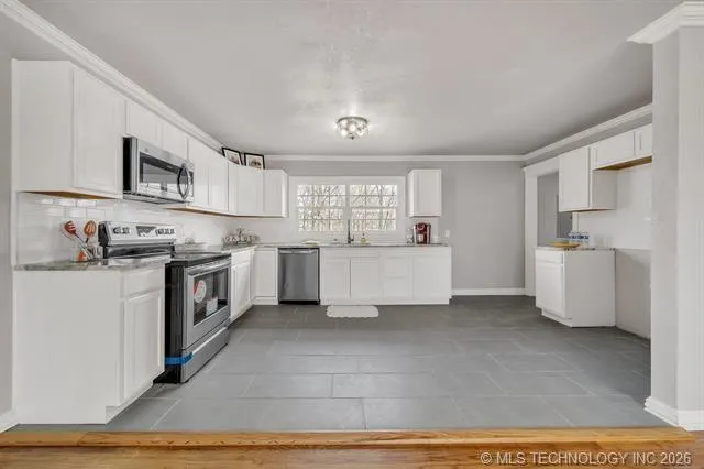 19271 S 4079 ROAD Claremore, OK 74019