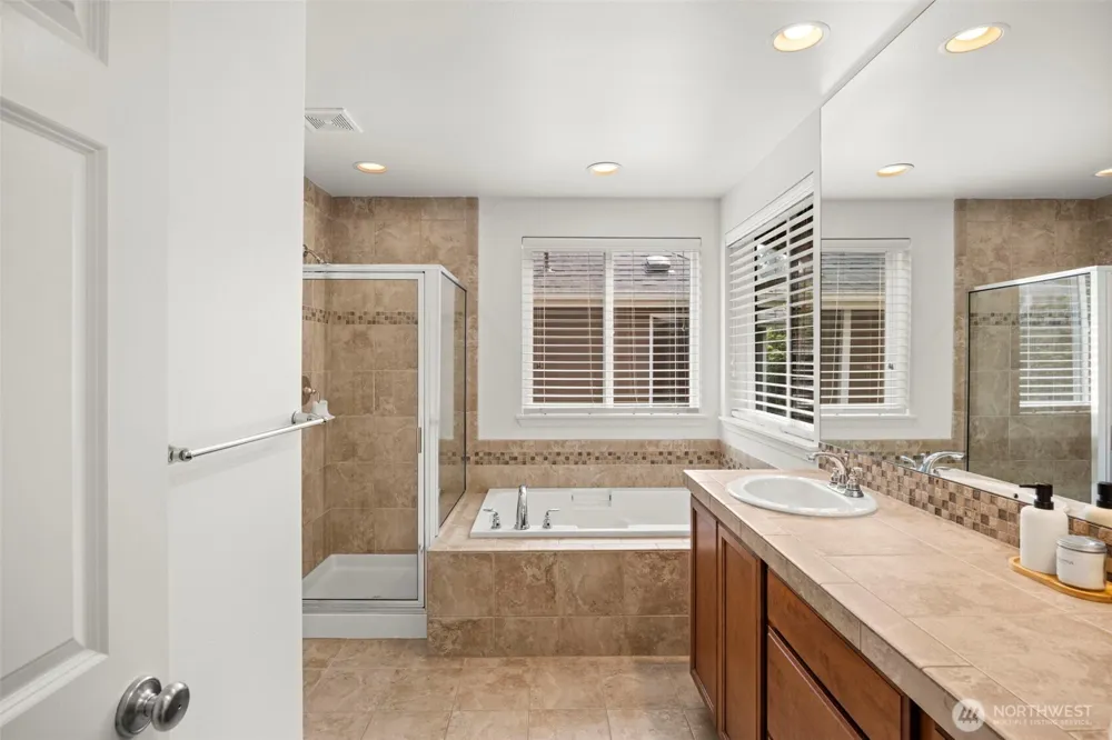 19729 129th Avenue NE Woodinville, WA 98072