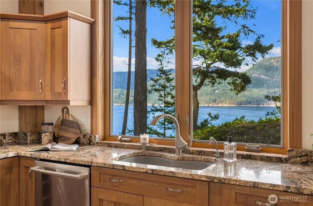 955 Diamond Hill Road Orcas Island, WA 98280