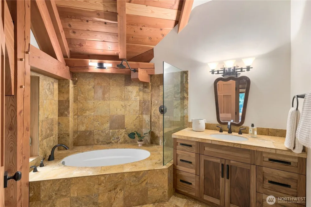 955 Diamond Hill Road Orcas Island, WA 98280