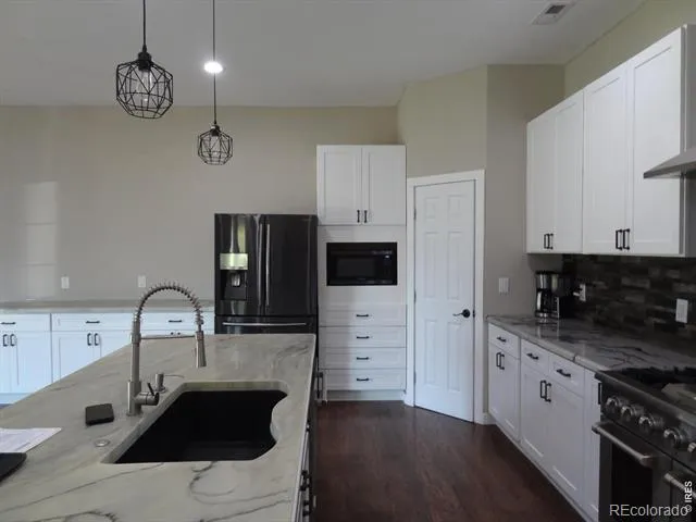 340 Phelan Avenue Holyoke, CO 80734