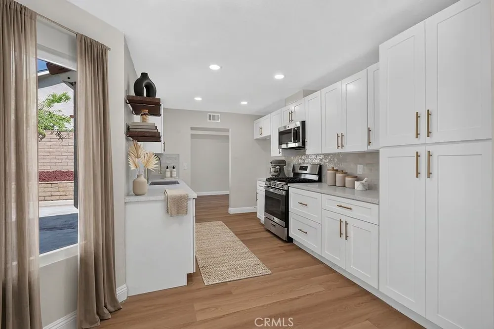 6542 Redbud Rancho Cucamonga, CA 91739
