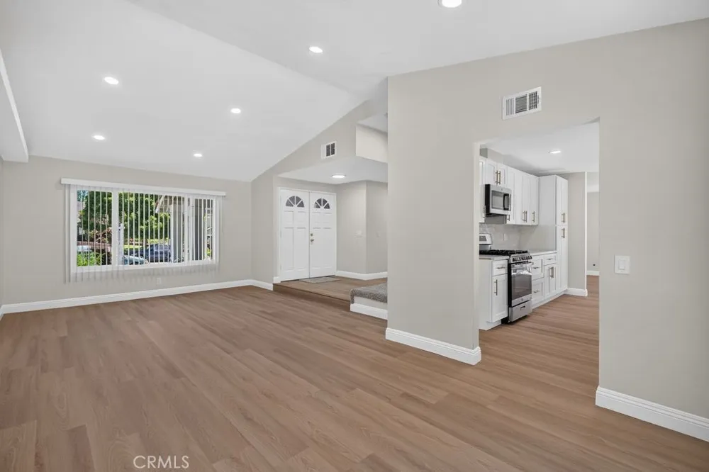 6542 Redbud Rancho Cucamonga, CA 91739