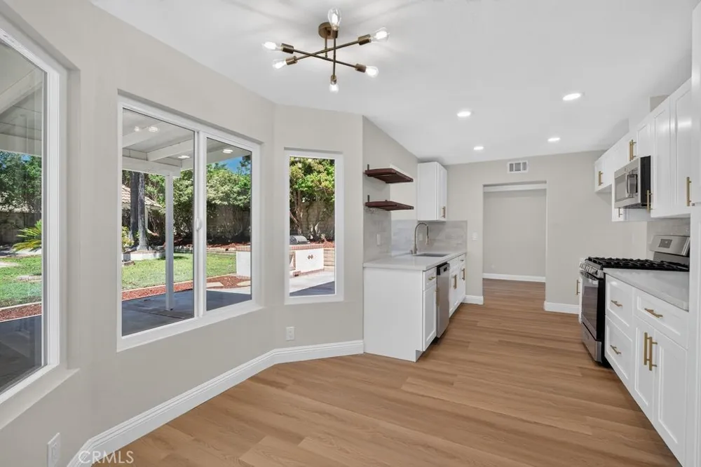 6542 Redbud Rancho Cucamonga, CA 91739