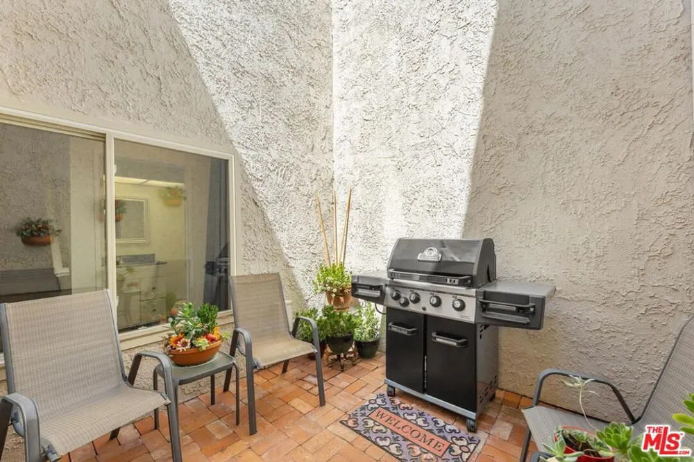 302 Via Colinas Westlake Village, CA 91362