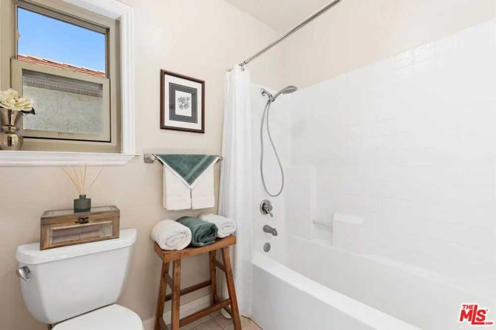 302 Via Colinas Westlake Village, CA 91362