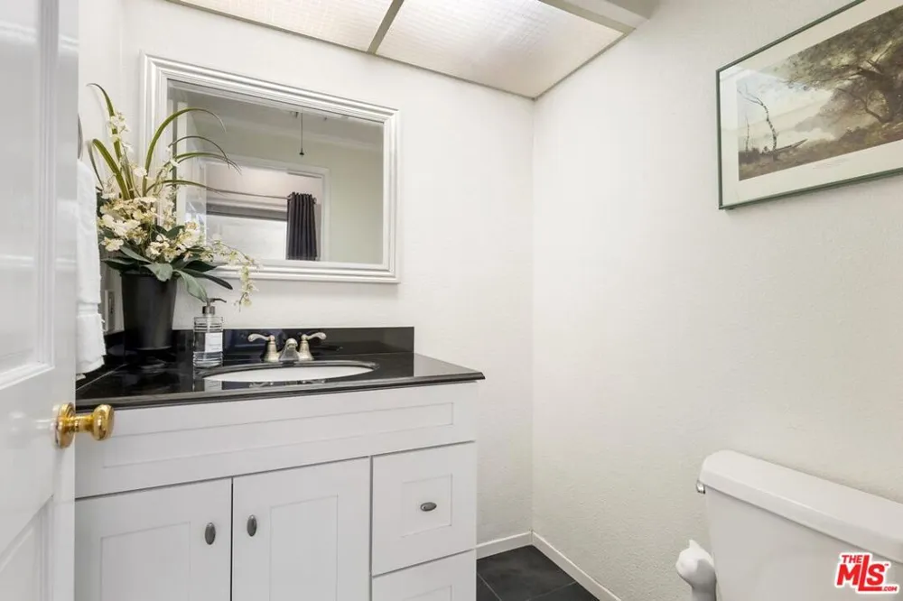 302 Via Colinas Westlake Village, CA 91362