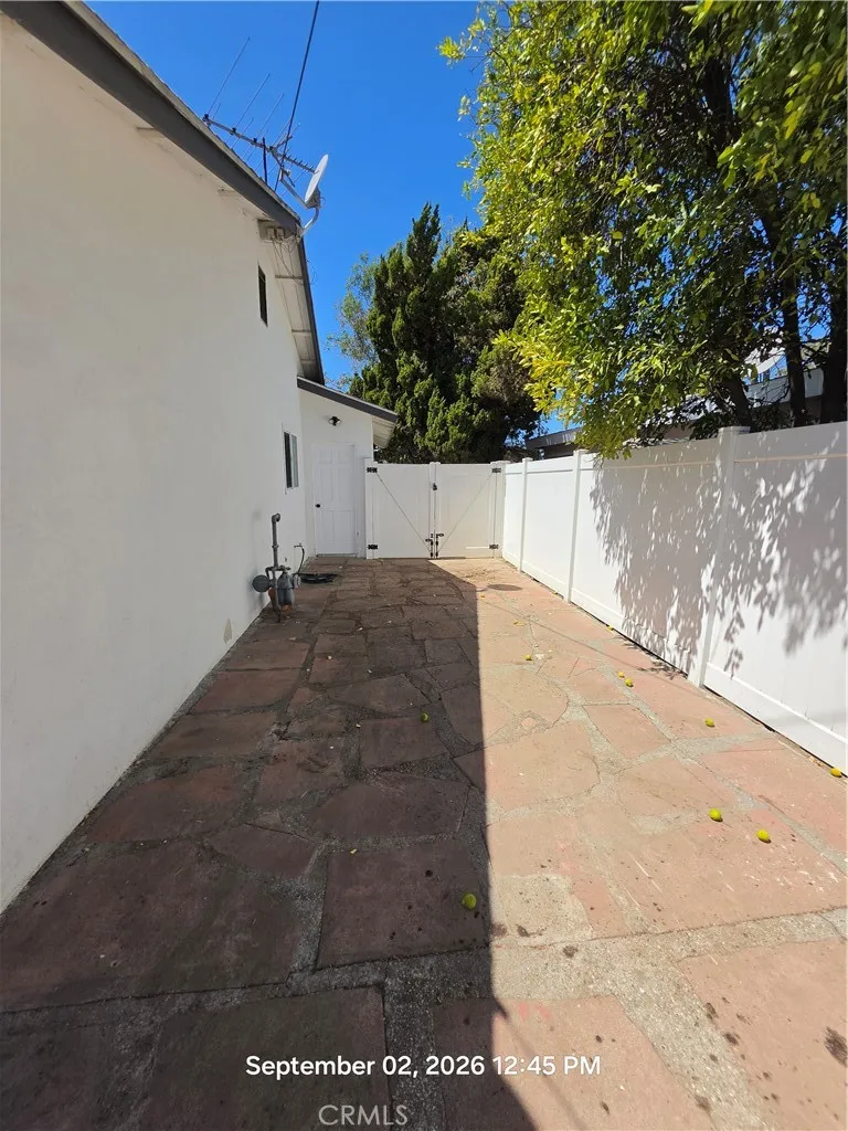 858 Darfield Covina, CA 91724
