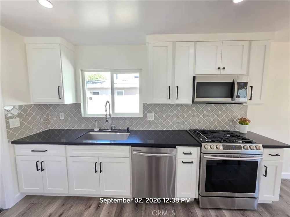 858 Darfield Covina, CA 91724