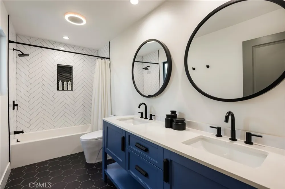4234 Alhama Drive Woodland Hills, CA 91364
