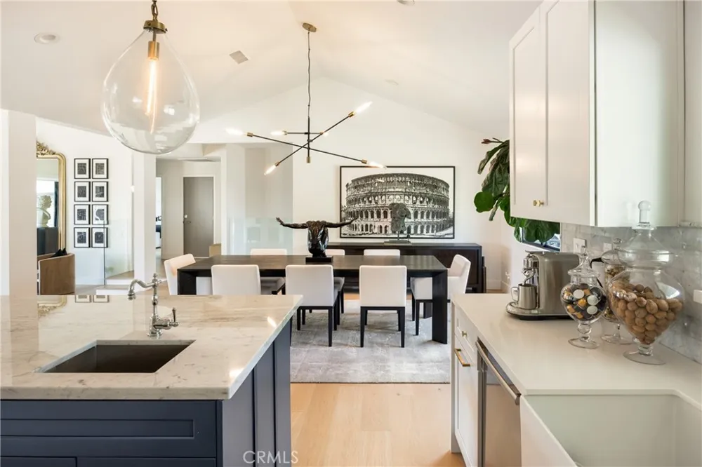 4234 Alhama Drive Woodland Hills, CA 91364