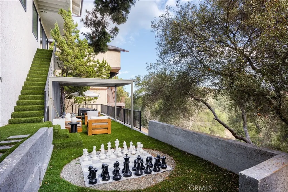 4234 Alhama Drive Woodland Hills, CA 91364