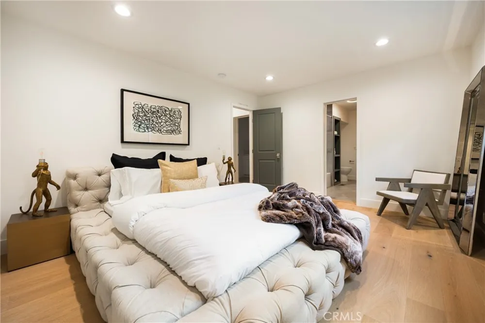 4234 Alhama Drive Woodland Hills, CA 91364