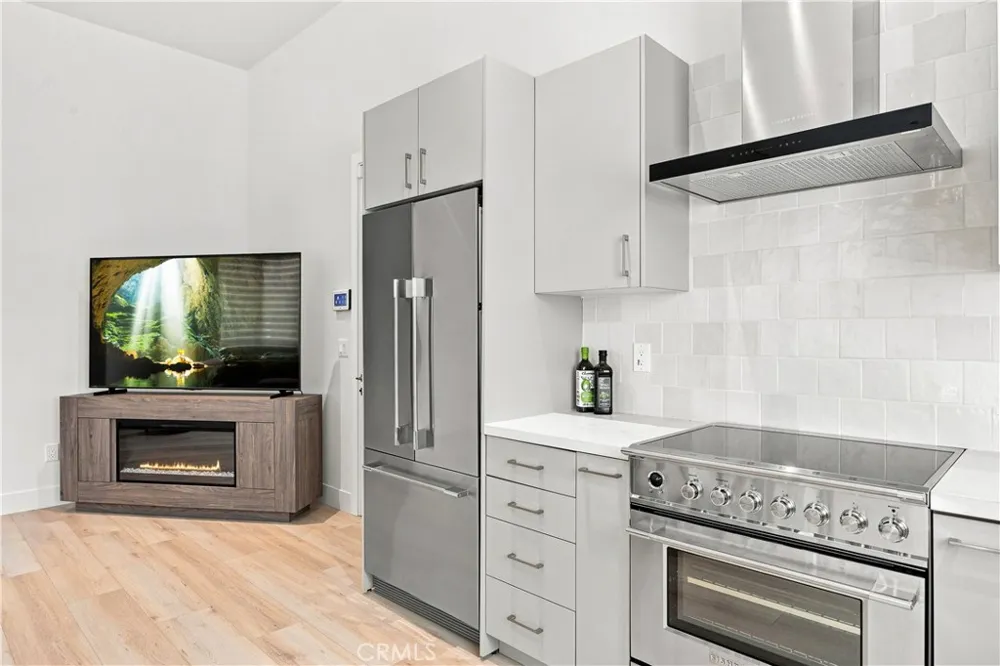 9500 Amoret Drive Tujunga, CA 91042