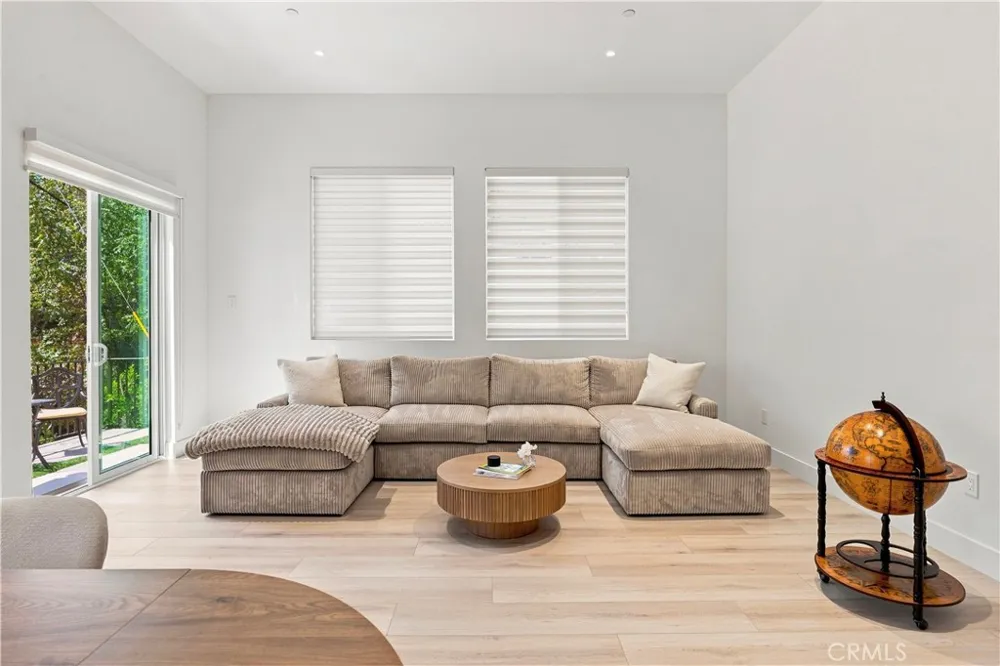 9500 Amoret Drive Tujunga, CA 91042