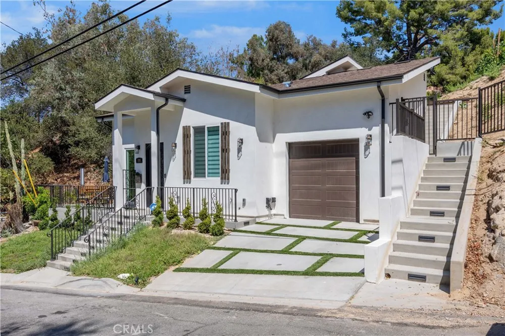 9500 Amoret Drive Tujunga, CA 91042