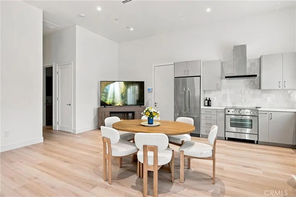 9500 Amoret Drive Tujunga, CA 91042