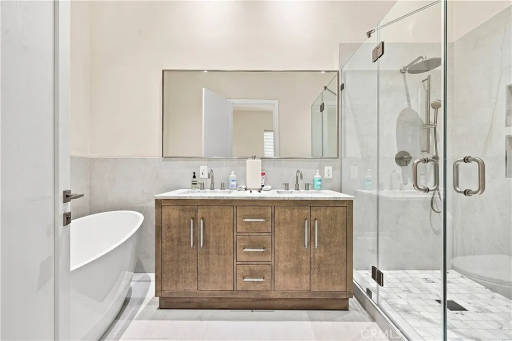 9500 Amoret Drive Tujunga, CA 91042