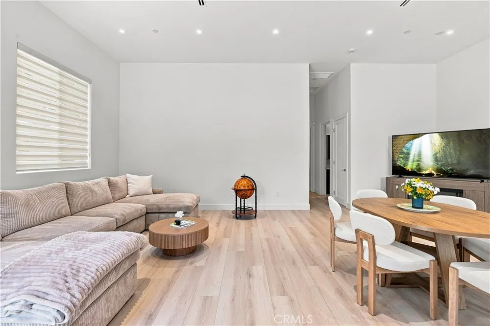 9500 Amoret Drive Tujunga, CA 91042