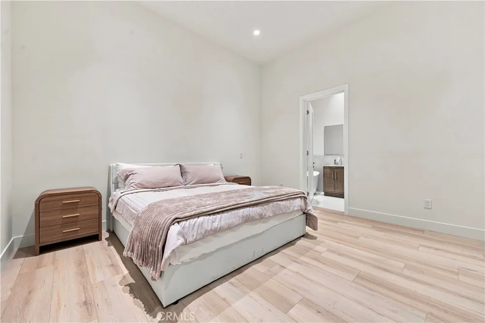 9500 Amoret Drive Tujunga, CA 91042