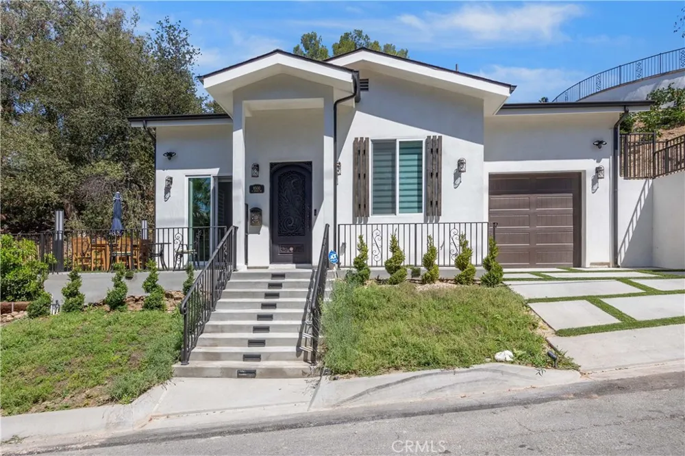 9500 Amoret Drive Tujunga, CA 91042
