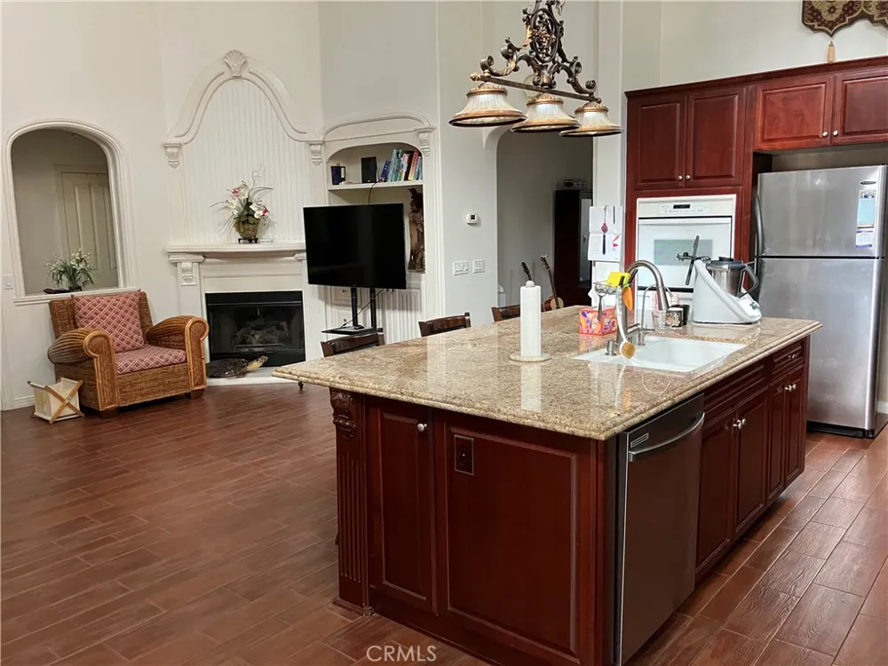 1492 Voyager Drive Tustin, CA 92782