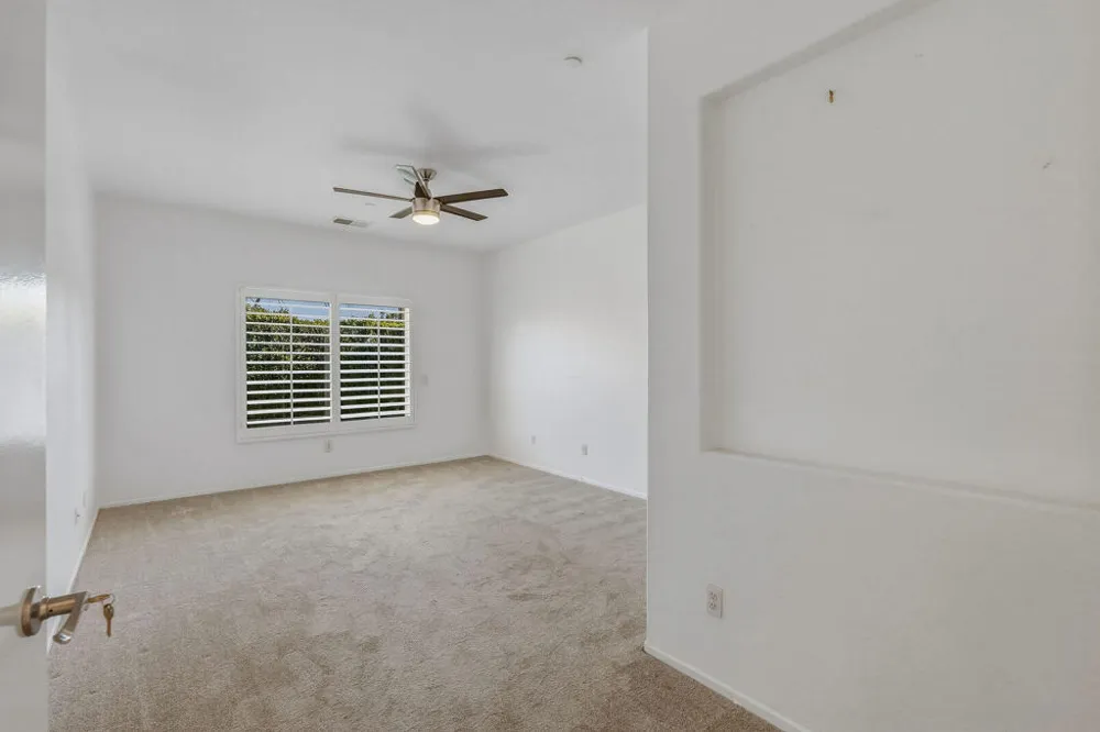 992 Mira Grande Palm Springs, CA 92262