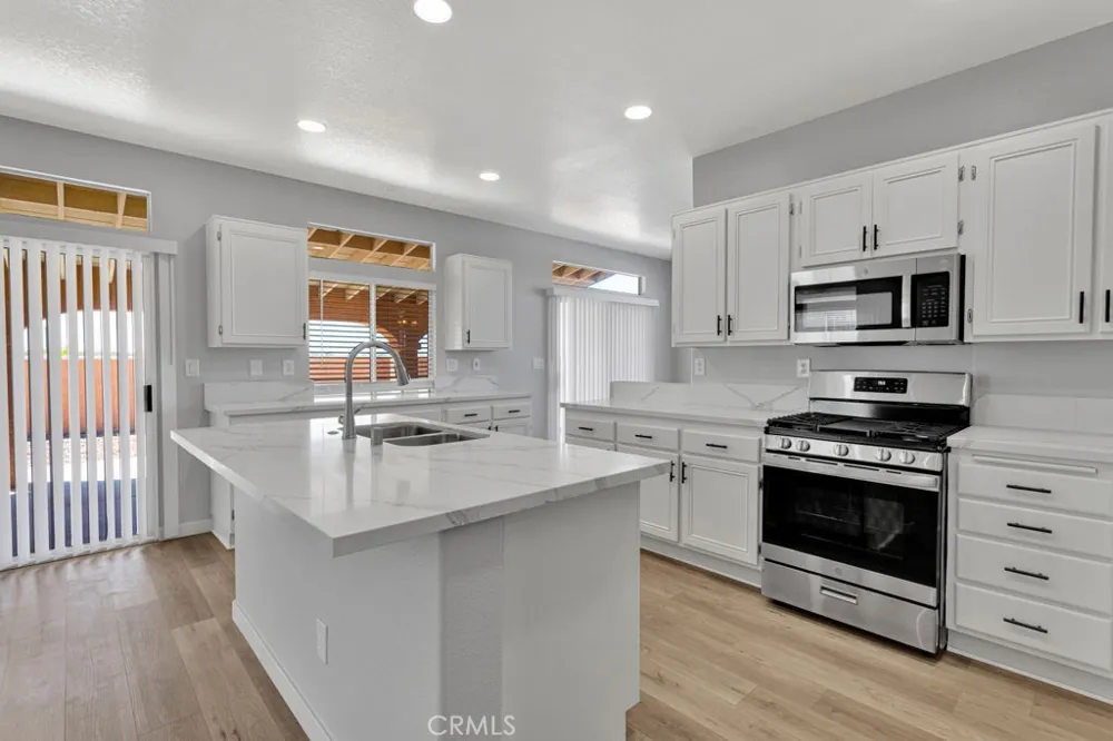12354 Navajo Victorville, CA 92392