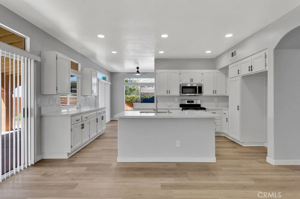 12354 Navajo Victorville, CA 92392