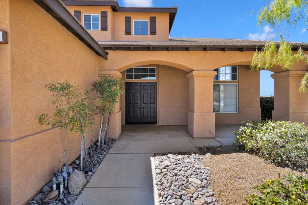 12354 Navajo Victorville, CA 92392