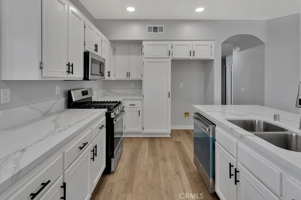 12354 Navajo Victorville, CA 92392